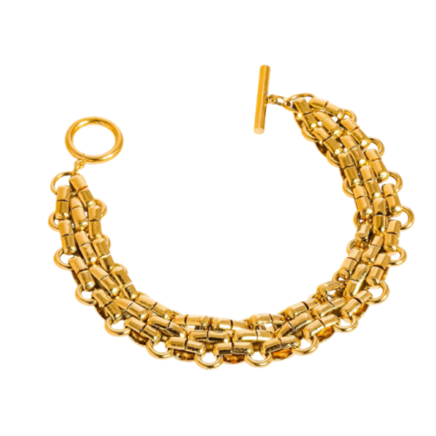 Bracelet chaîne femme doré multi-rangs avec fermoir T-Bar, bijou haut de gamme au design contemporain présenté sur un fond beige élégant.