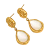 Boucles d’oreilles femme dorées avec pendentif en forme de goutte nacrée et design texturé élégant