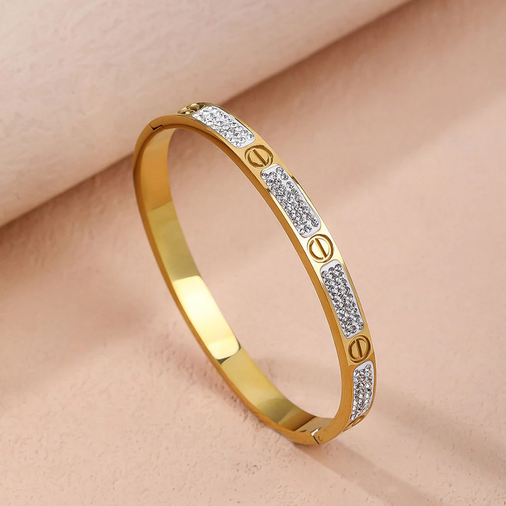Bracelet Jonc Doré Élégant à Détails Brillants – Image 4