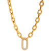 Collier femme doré composé de larges maillons ovales avec pendentif central en forme de fermoir décoratif au style élégant et moderne.