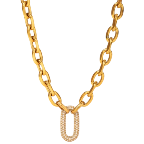 Collier femme doré composé de larges maillons ovales avec pendentif central en forme de fermoir décoratif au style élégant et moderne.