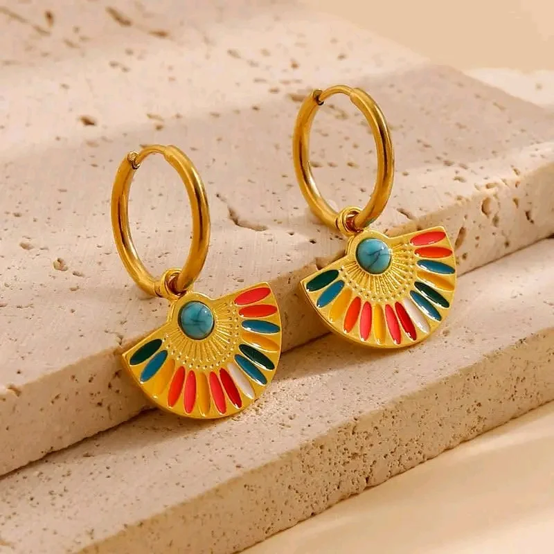 Boucles d'oreilles dorées éventail multicolore au style bohème – Image 3