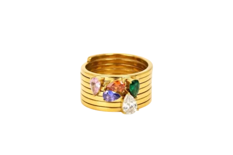 Bague dorée pour femme au design multi-anneaux avec pierre décorative disponible en blanc, vert, rouge, bleu ou rose.